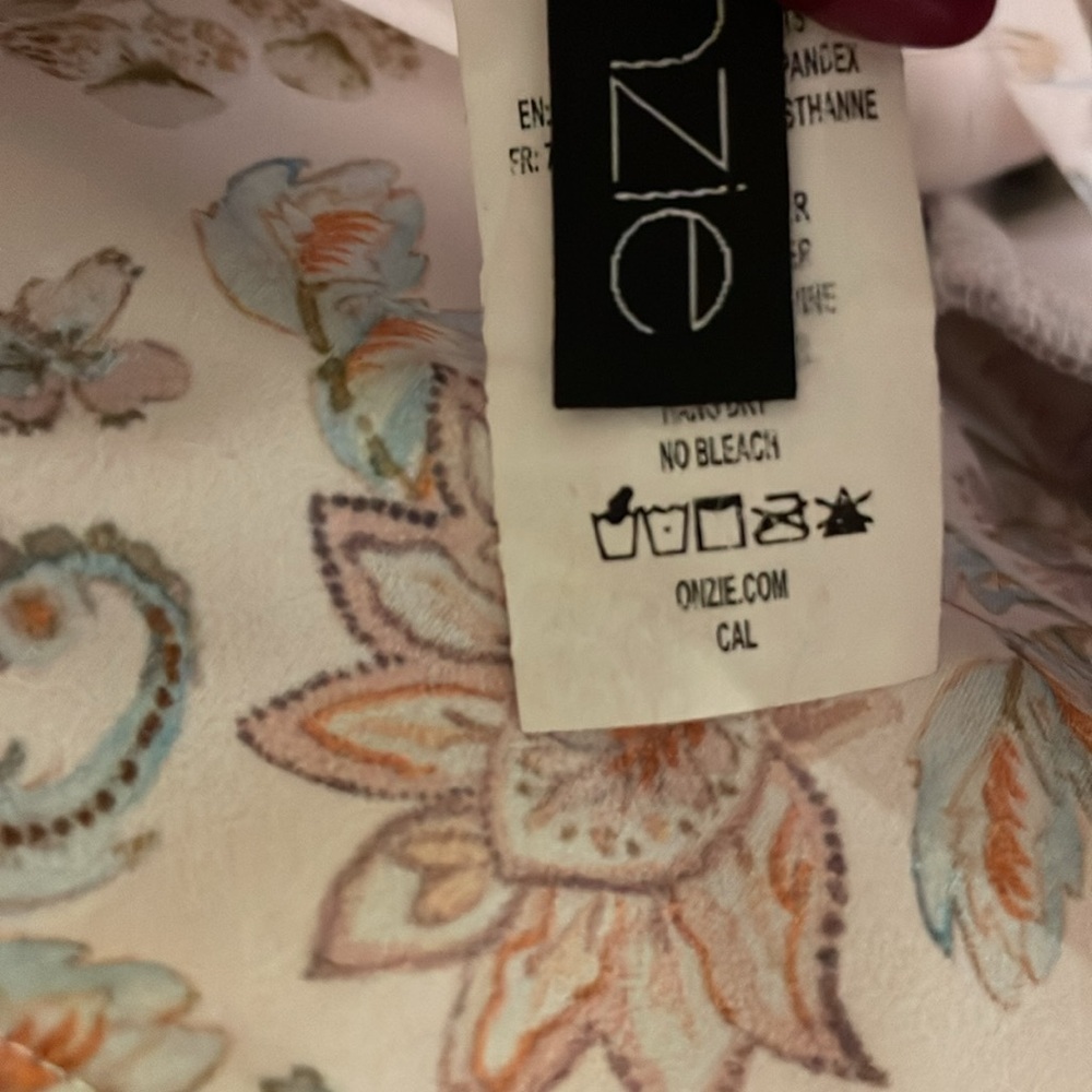 NWT Onzie High Rise Bike Shorts Floral Size M/L - Picture 4 of 5